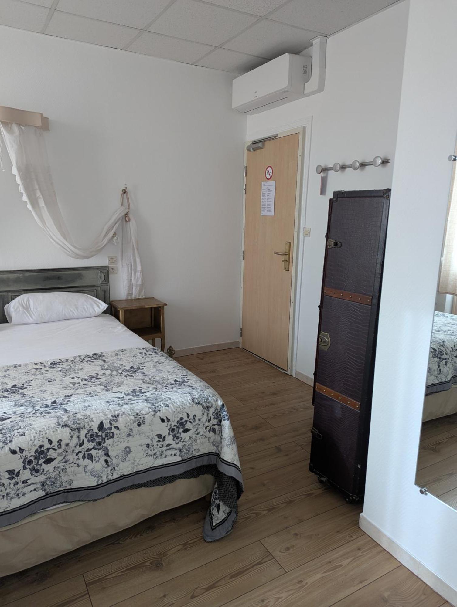 Hotel Du Parc Montelimar Phòng bức ảnh